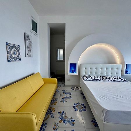 Apartamento Il Profumo Dei Fiori Praiano Exterior foto
