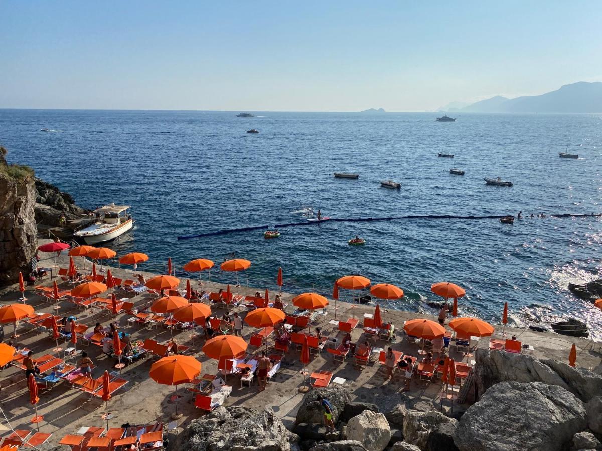Apartamento Il Profumo Dei Fiori Praiano Exterior foto