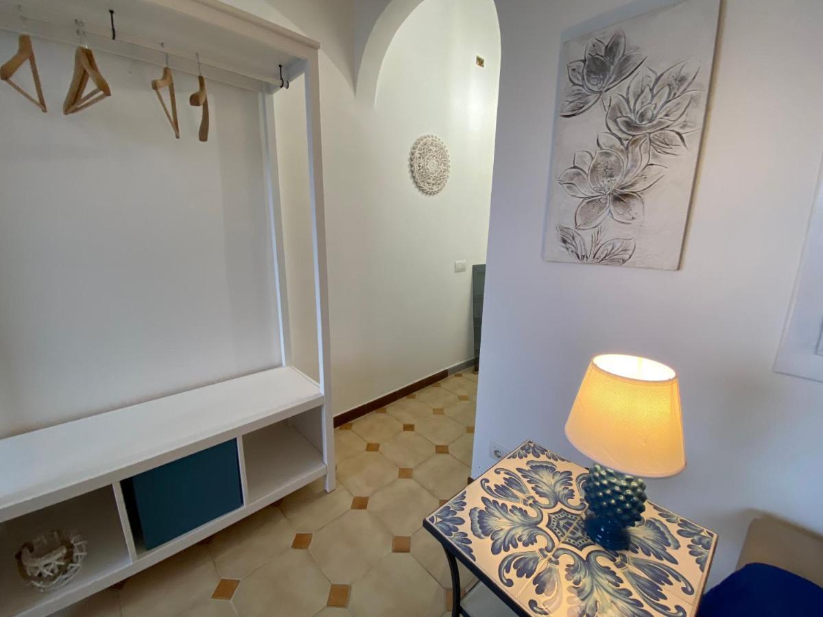 Apartamento Il Profumo Dei Fiori Praiano Exterior foto
